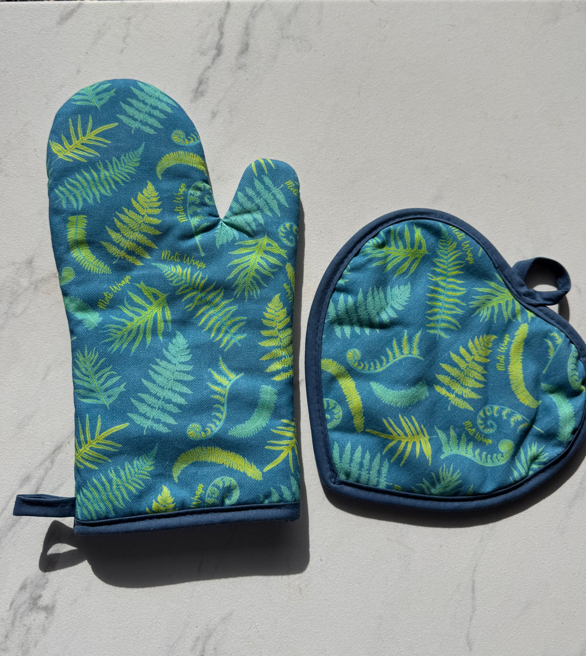 Pot Holder + Oven Mitt Set Fern Print