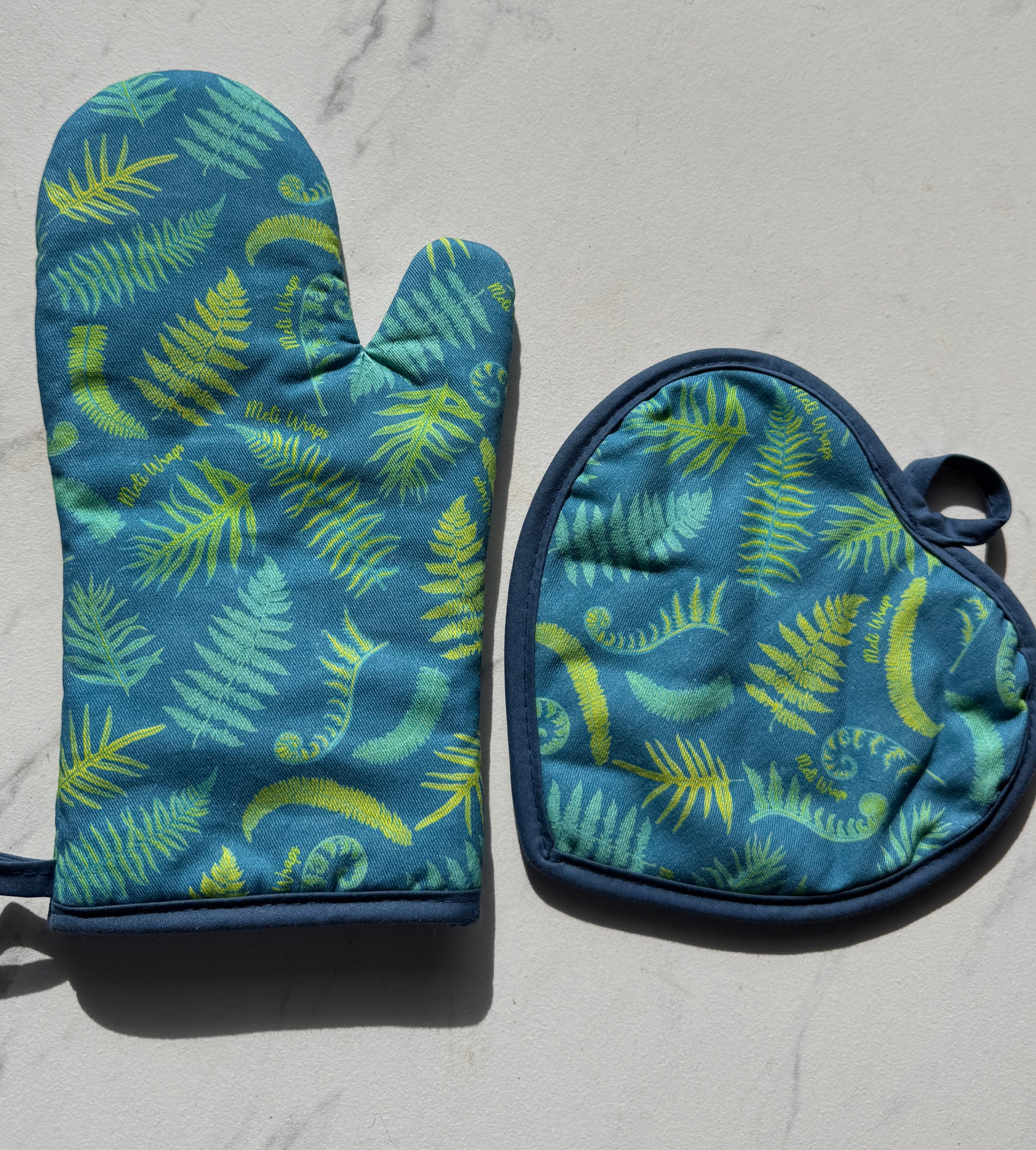 Pot Holder + Oven Mitt Set Fern Print