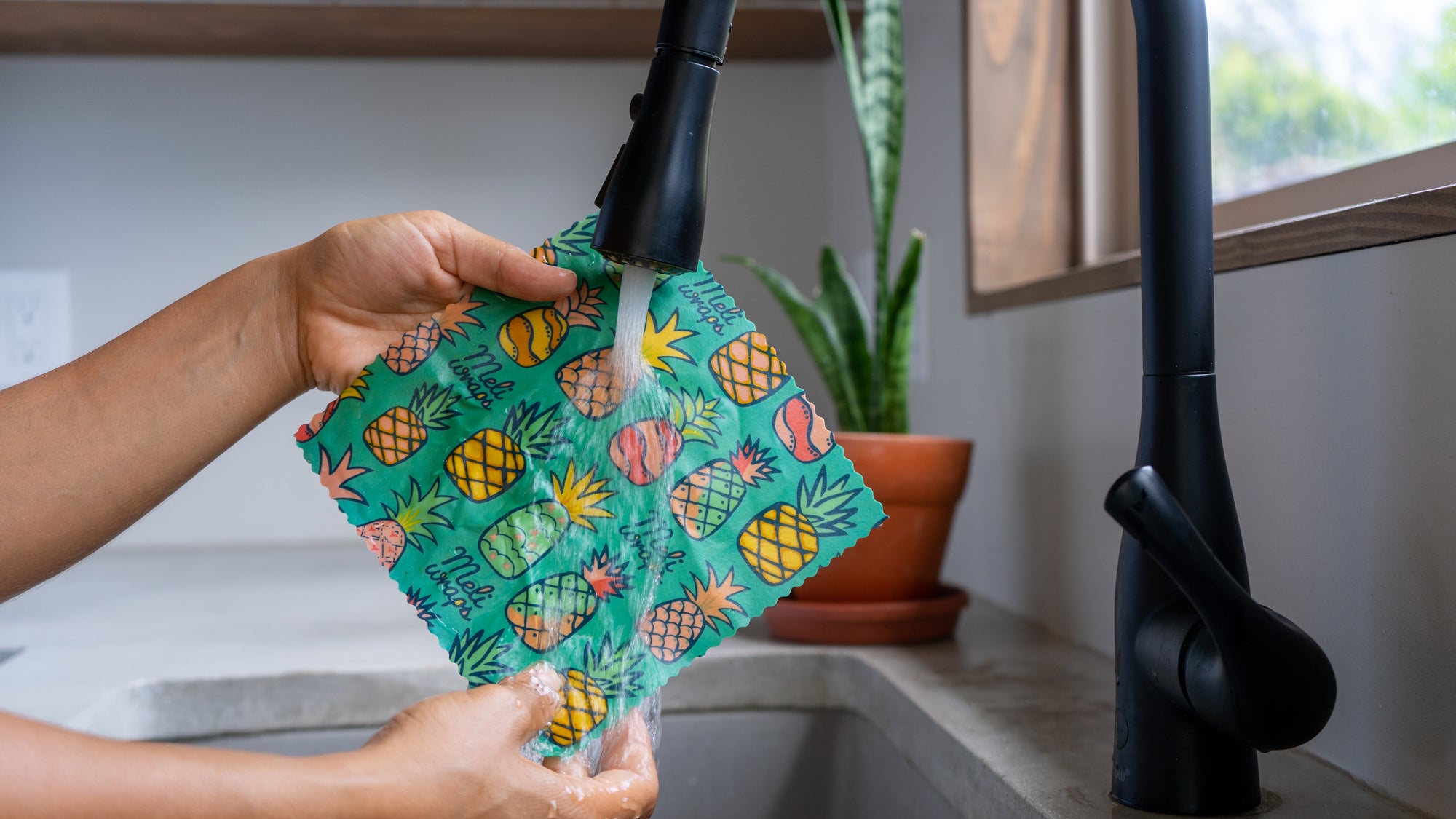 Beeswax Wrap Bulk Roll - Pineapple Print