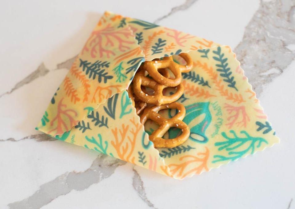 Meli Wraps Beeswax Wraps - Reusable Food Wrap Alternative to Plastic Wrap. Certified Organic Cotton, Made with Hawaiian Beeswax. 3-Pack includes sizes (SML) in Beautiful Original Prints